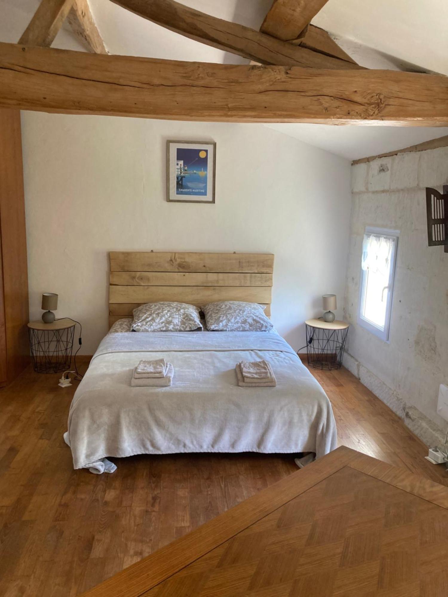 Les Ganivelles Daire Saint-Dizant-du-Gua Dış mekan fotoğraf